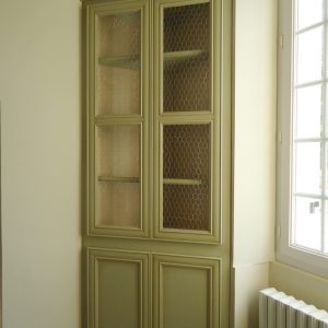 Flat painted and aged kitchen